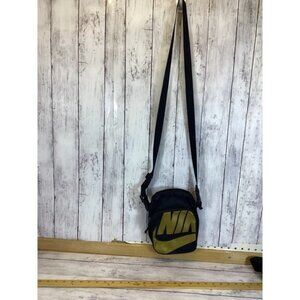 Nike Sportswear Heritage Shoulder Bag Messenger Handbag Front Pouch
